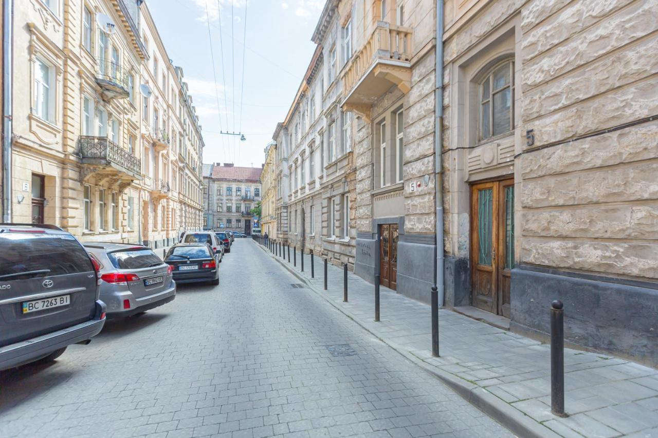 Квартира Подобово У Львові На Вулиці Щепкіна 5 ภายนอก รูปภาพ